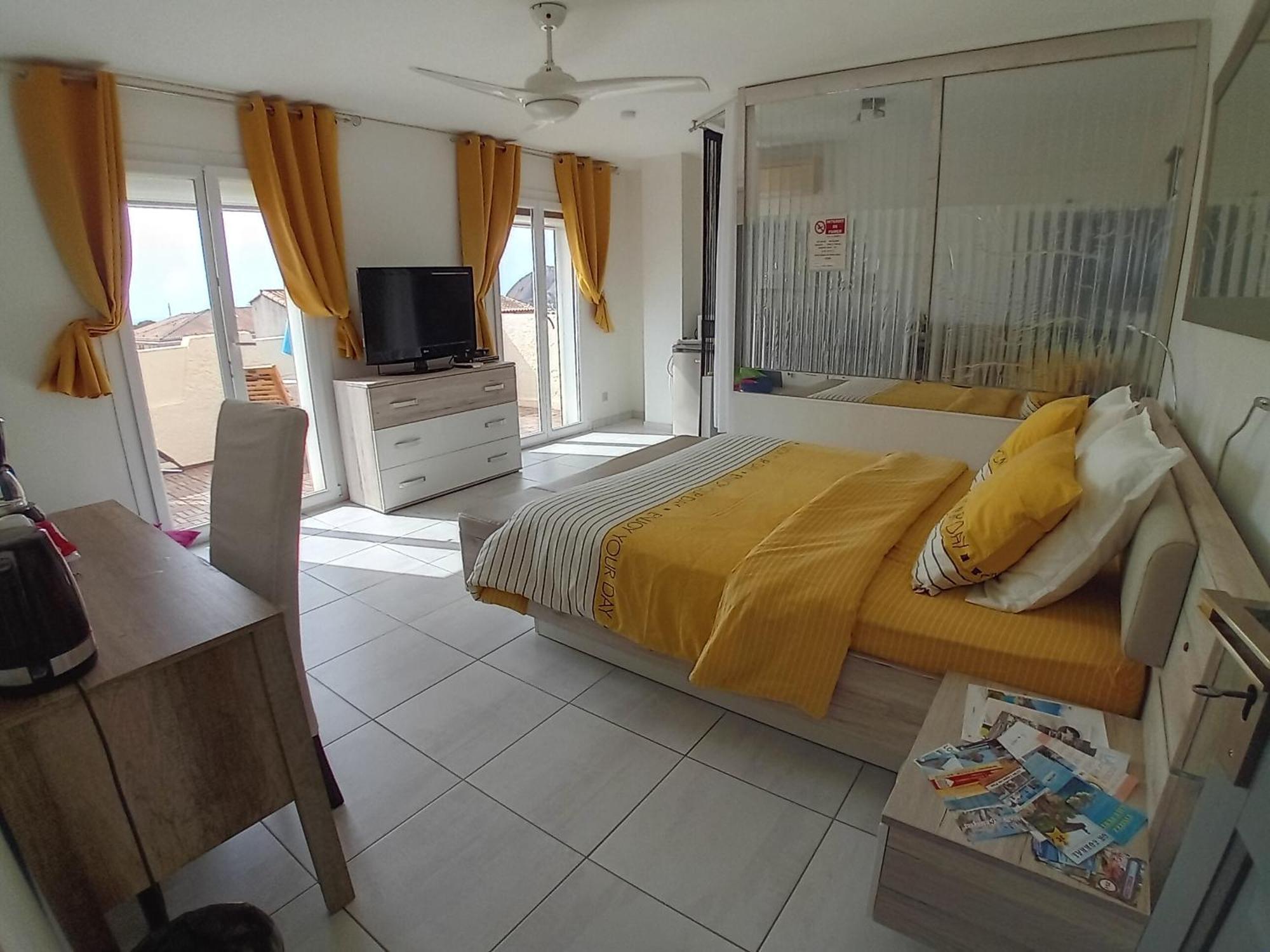 Charmante Chambre Avec Vue Mer Bed & Breakfast La Ciotat Ngoại thất bức ảnh